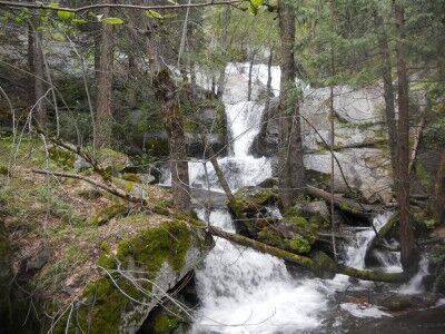 Cascade Falls near Crystal Cave
