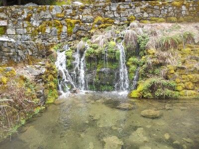 Oregon Caves entrance waterfall