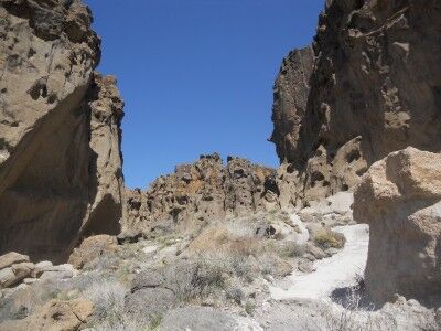 courtyard like area at Hole in the Wall Mojave National Preserve