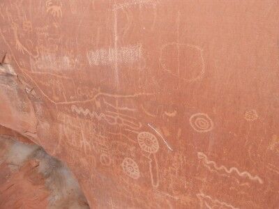 atlatl rock petroglyphs