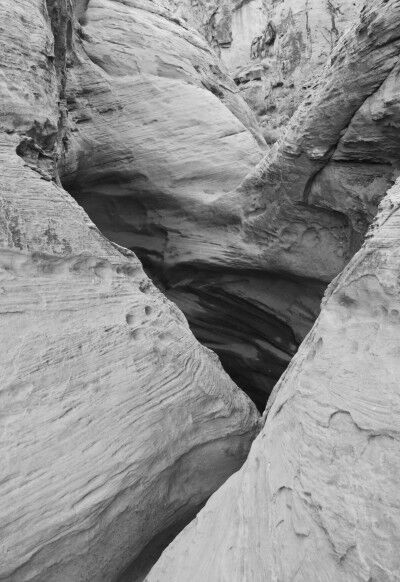 red rock canyon crevice